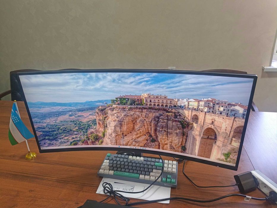 Xiaomi Mi G34WQi monitor 34 -holati ideal