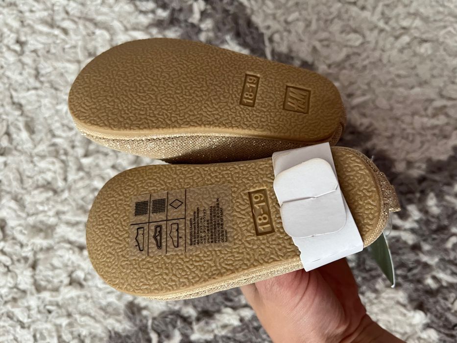 Затворени обувки ХМ 18/19 размер. Waikiki 23 и Вигами 20