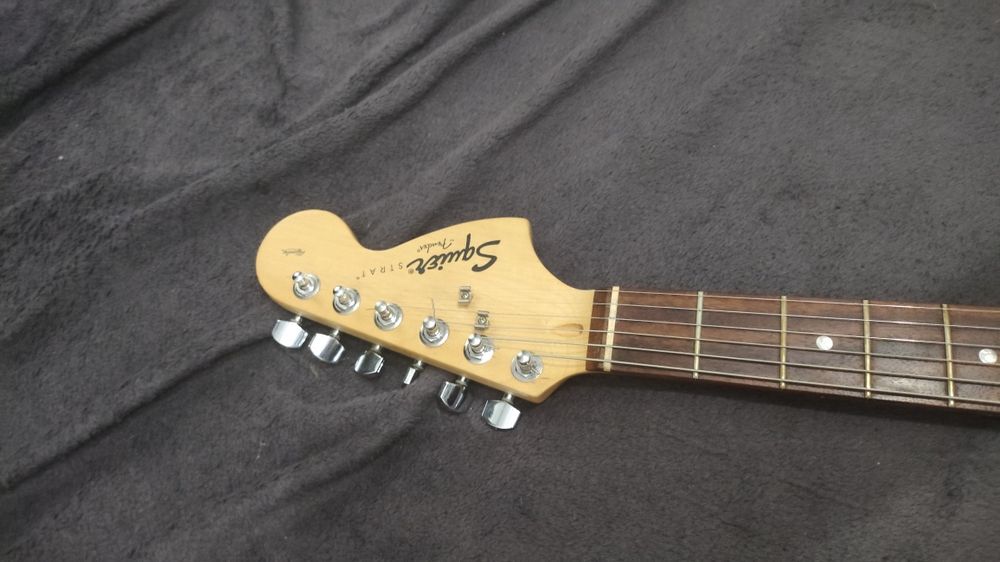 Squier afiniti в красивом  цвете