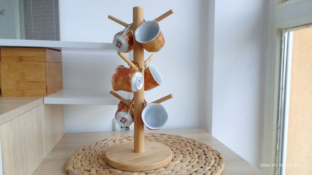 Поставка за чаши от естествен бамбук