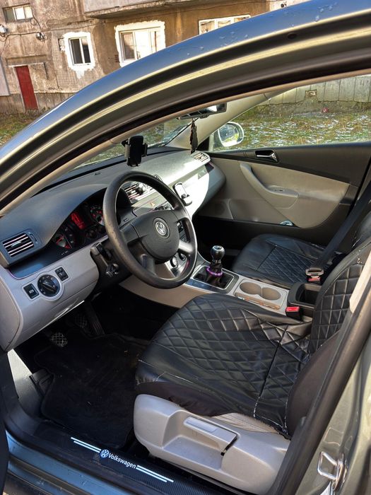 Se vinde Passat b6 1.6 FSI