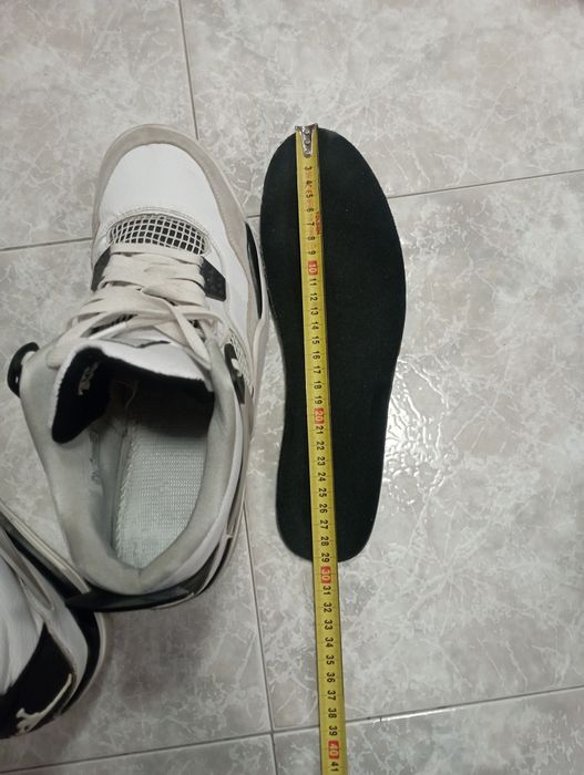 Jordan 4 Military black