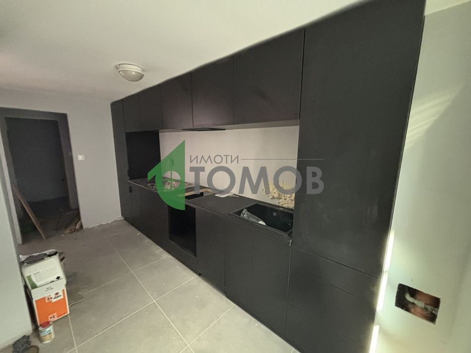 Луксозна еднофамилна къща в района на Железник