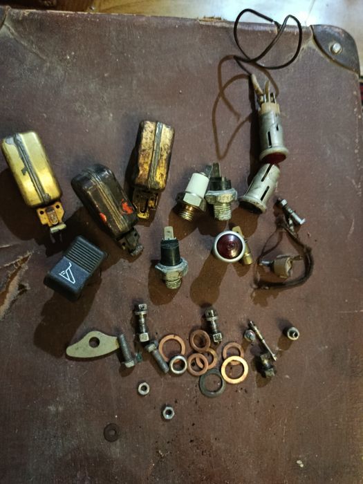 Продам мелочёвку газ ваз москвич