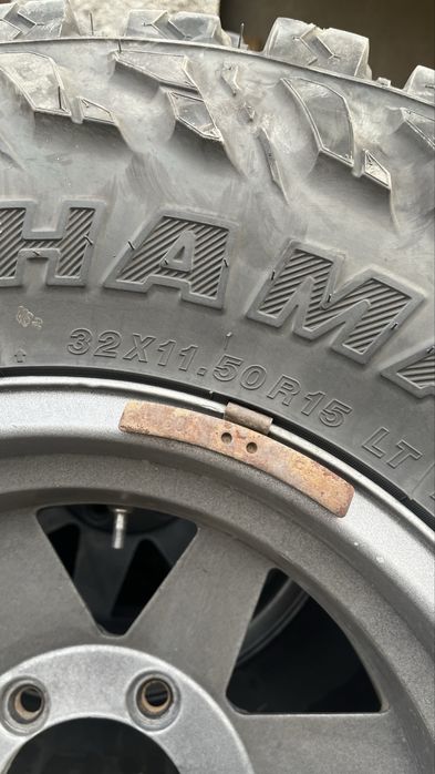 Диски с шинами 32х11.5 r15