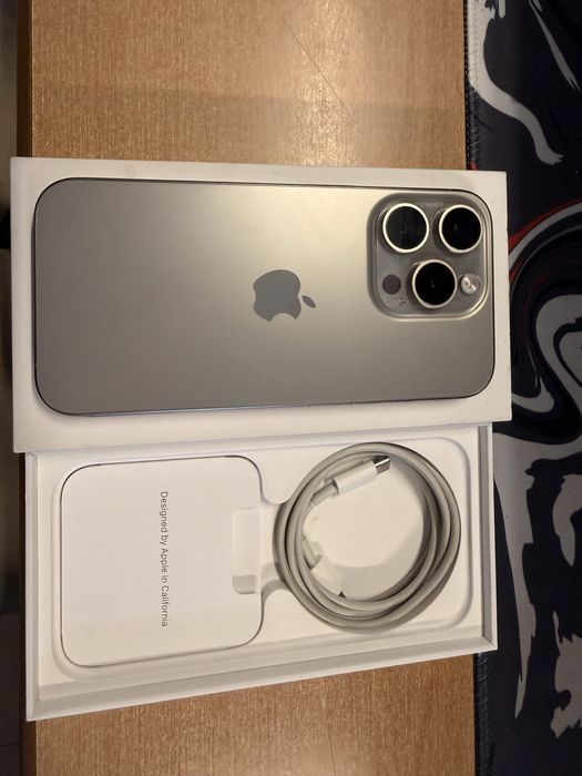 Iphone 15 pro titanium full box