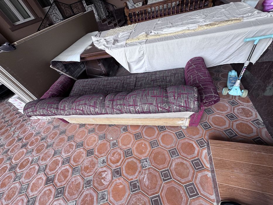 Диван сотилади БУ