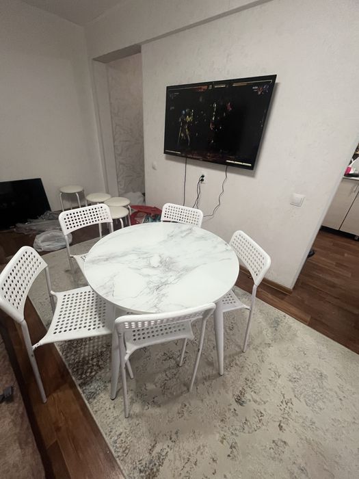 Продам стол со стульями