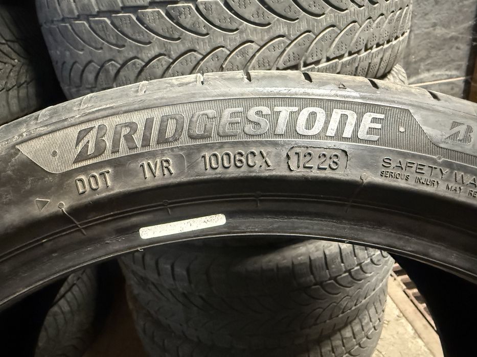 Bridgestone 285/35/21