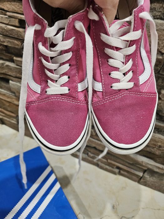 Маратонки Adidas,Scechars ,Vans,Liu Jo