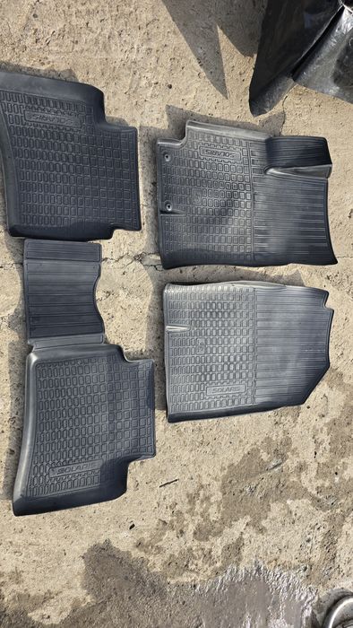 Продам полики в хорошем состоянии