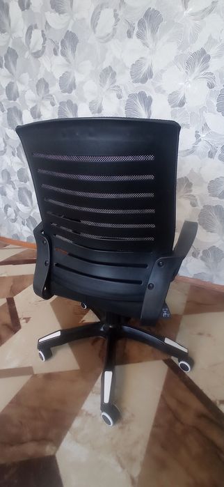 Продам офисное/компьютерное кресло