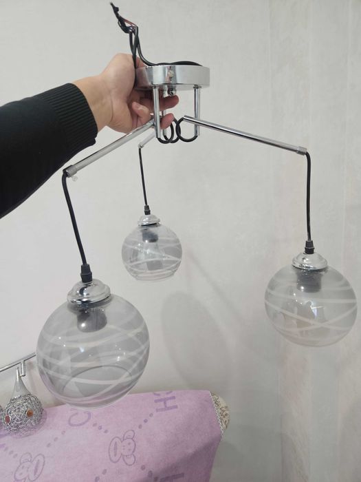 Продам Люстры люстры