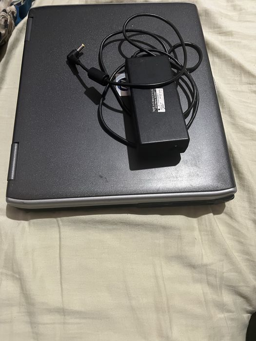 Лаптоп hp за работа или за части