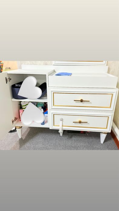 Комоды. Тумбы.