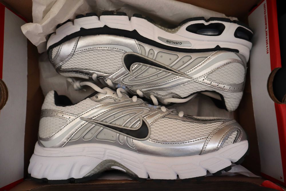 Мужские кроссовки Nike Air Max Moto 2K EUR 42.5 оригинал