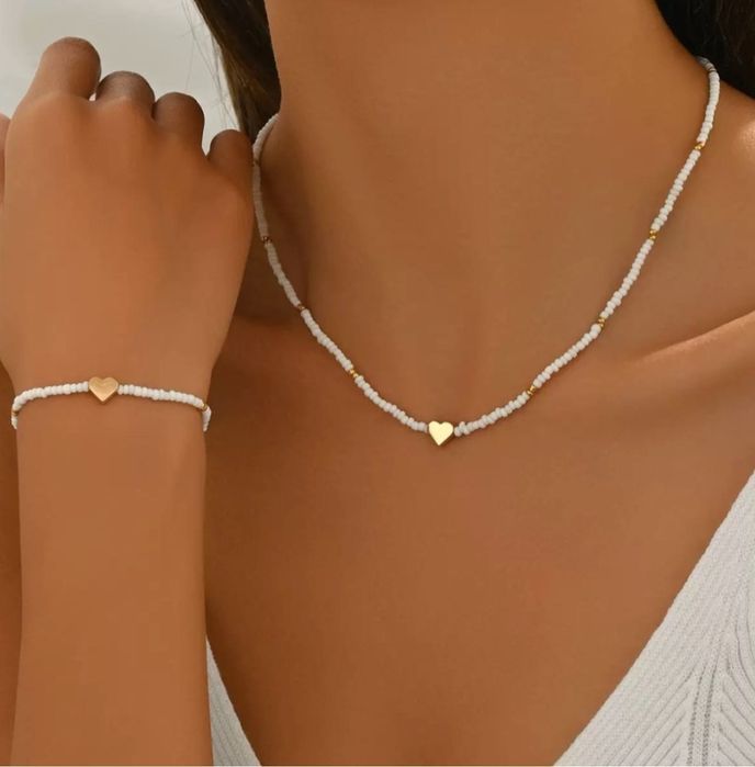 Продается комплект бисер