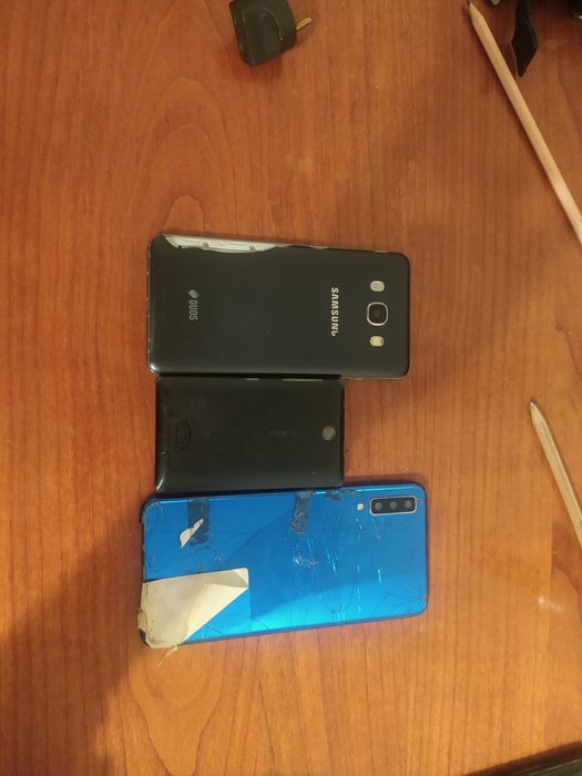 Продам самсунг не рабочие и нокия