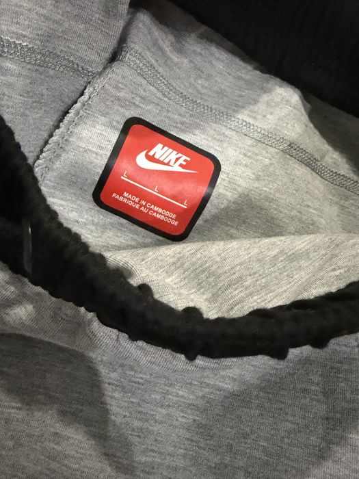 Nike panda tech fleece - L(отговаря и на М)