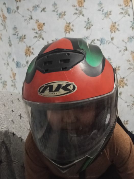 Мото шлем продам