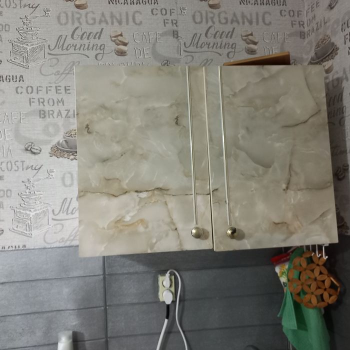 Продам срочно кухонный гарнитур