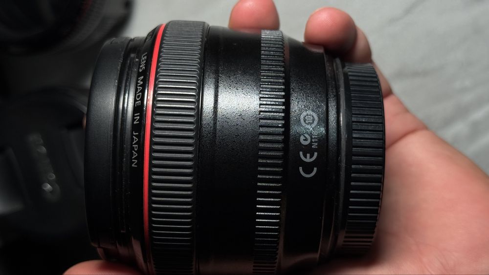 Canon EF 50mm f/1.2L USM