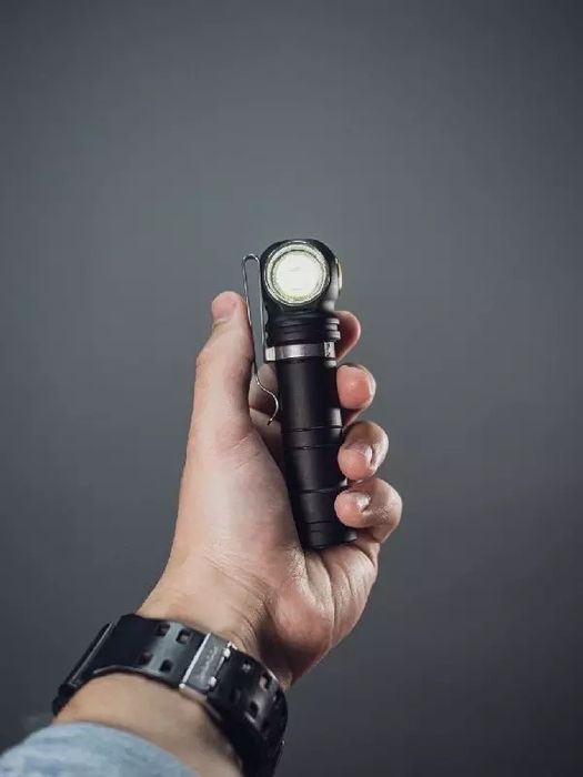 Armytek Wizard C2 Pro Max, мульти-фонарь