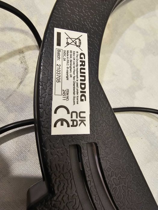 Ringlight foto alb cald si rece Grundig pe usb