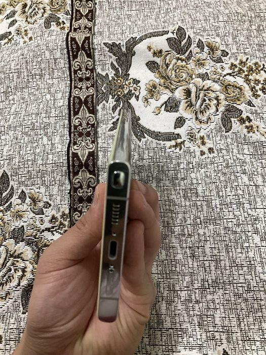 Продам Samsung Galaxy S23 ultra