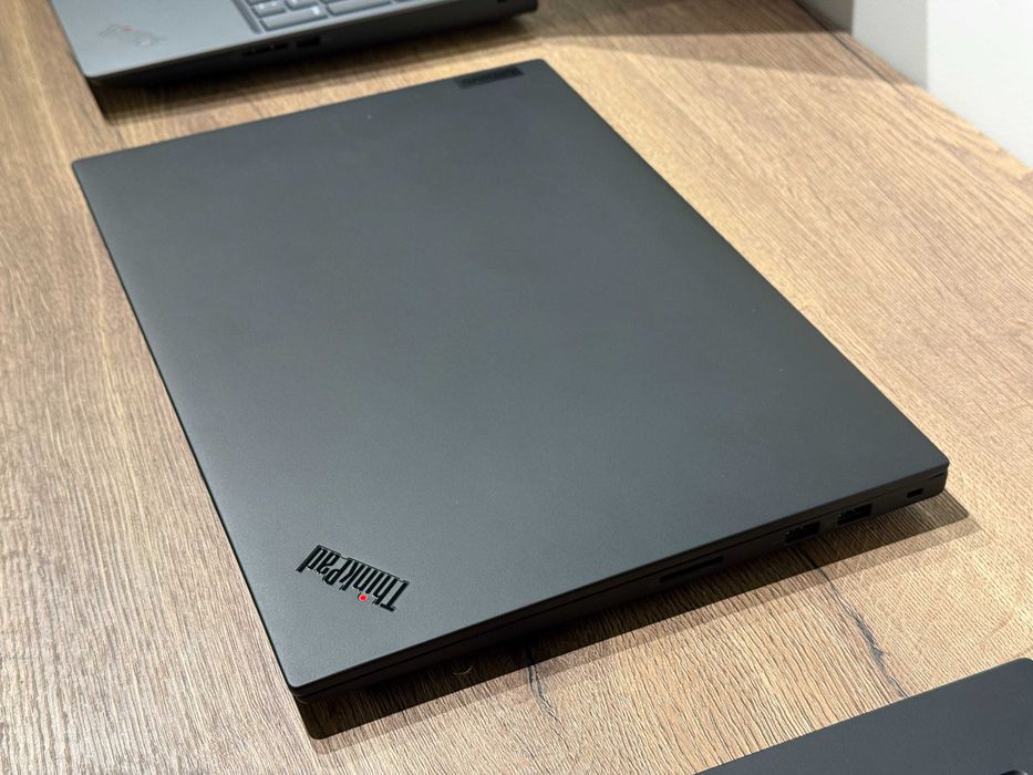 Laptop Lenovo ThinkPad P1 Gen 6 16" QHD 165Hz i7 32GB RTX 2000 1TB SSD