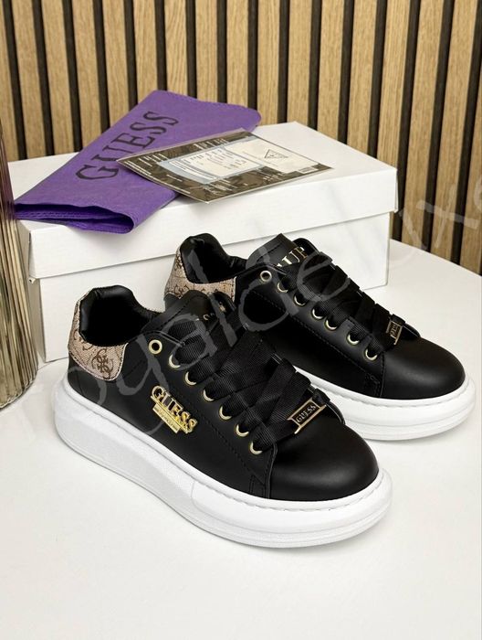 Adidași pentru damă Guess