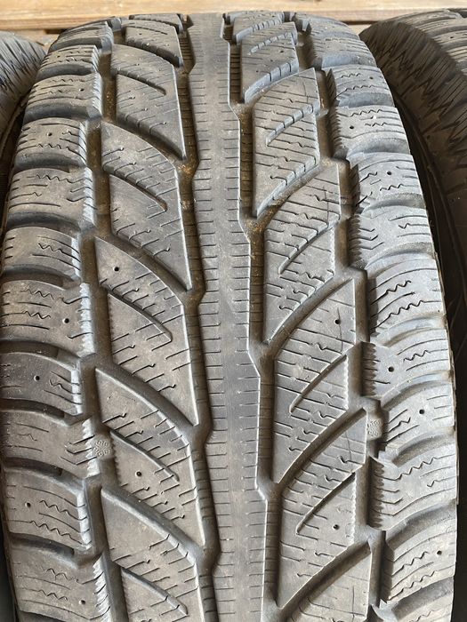265/66/17 Cooper Зимни
