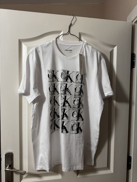 Тениски Calvin Klein внос от Америка!