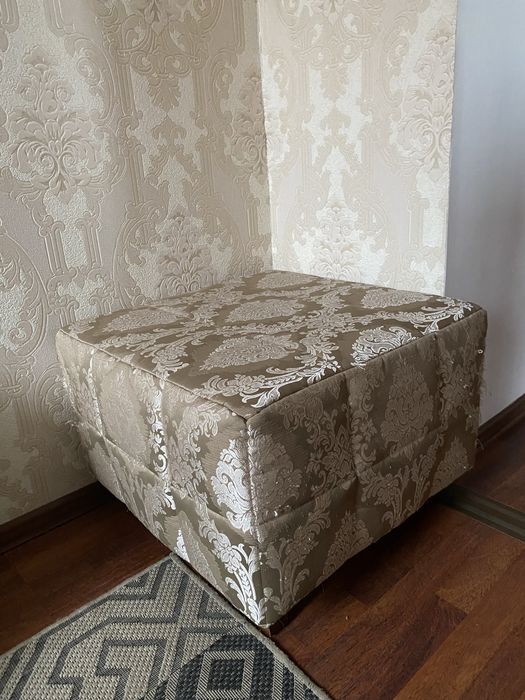 Продам диван + кресло + пуфик