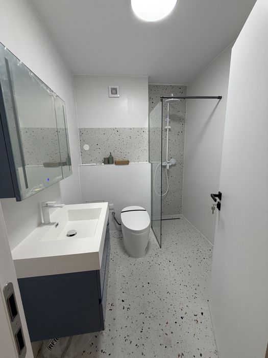 Inchiriez apartament 42 mp