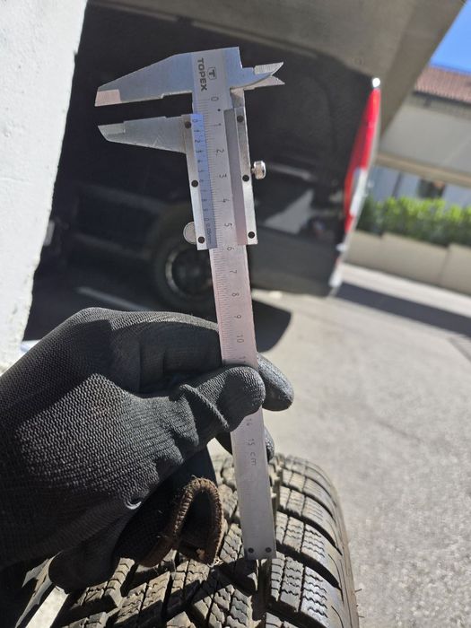 Goodyear зимни гуми за bmw i3 2 броя