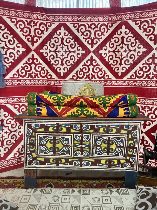 Жарты ағаш үй жалға беріледі.