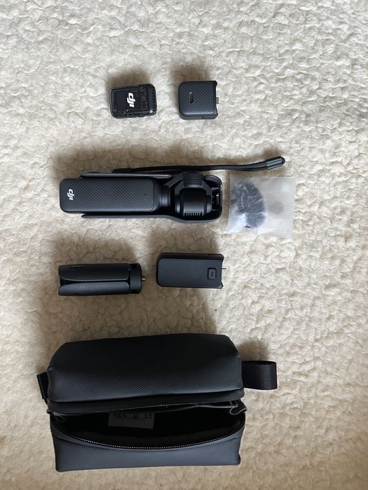 DJI Osmo Pocket 3 Creator Combo + card  64 GB
