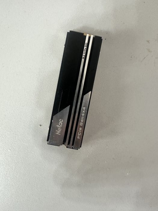 Продам SSD Netac NV5000 1TB M.2 NVMe