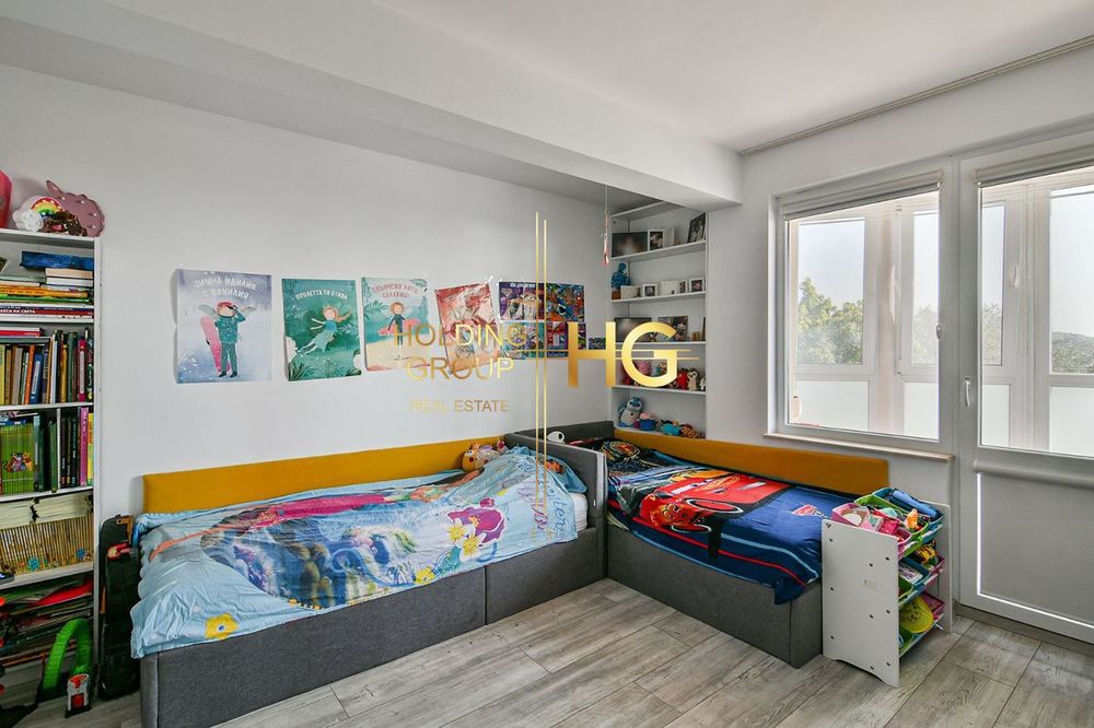 Продава се Тристаен апартамент в Варна, м-т Траката - 108 кв.м за 1973 €/кв.м - Снимка #3