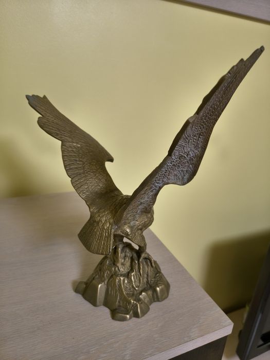 Vultur din bronz