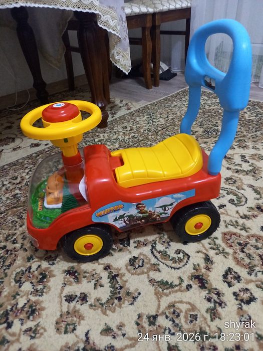 Машинка каталка для детей