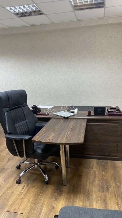 Продам офисную мебель для кабинета, б/у в отличном состоянии