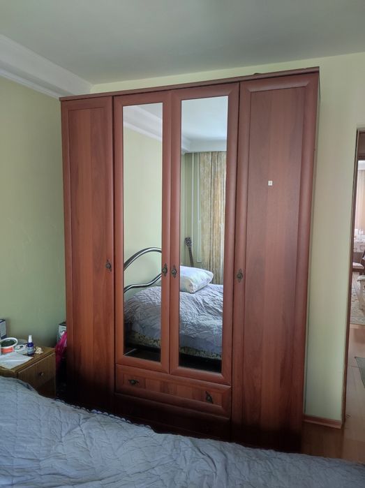 Срочно продам шкаф