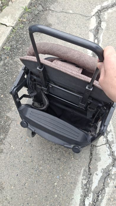 Коляска прогулочная