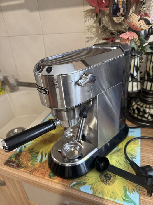 Espressor De’Longhi Dedica