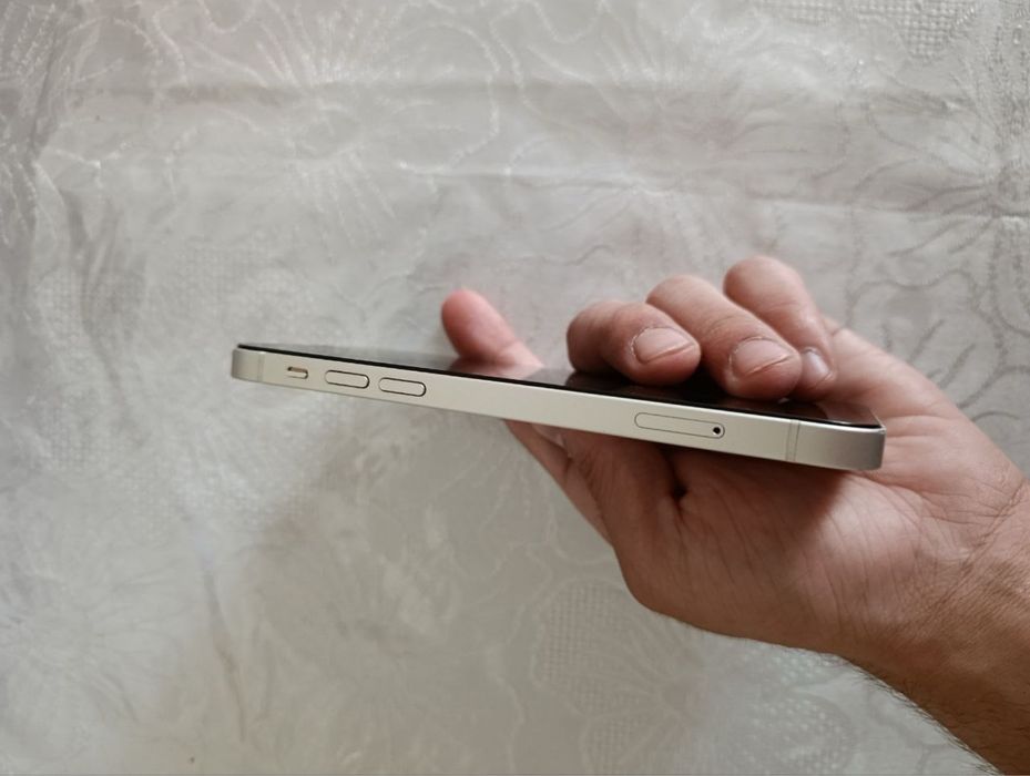 СРОЧНО ПРОДАЕТСЯ iphone 12 белый