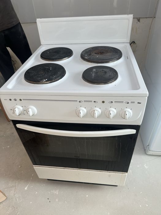 Продам газ плиту
