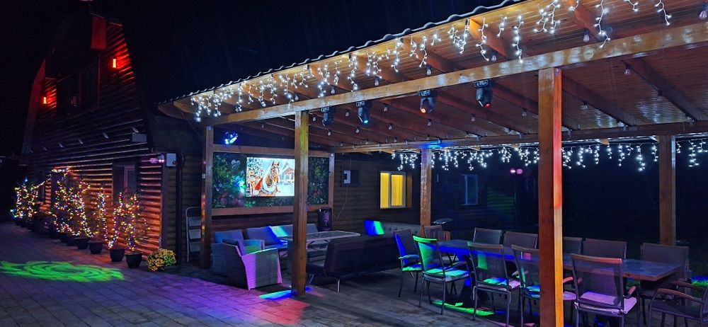 Cabana de inchiriat cu piscina interioara incalzita, ciubar, pensiune