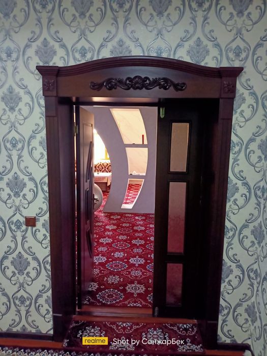 Mdf Eshiklar sotiladi holati yaxshi  4dona hamma narsasi bor narxi 2 5